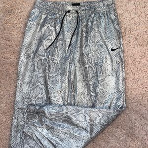 NIKE windbreaker reflective pants